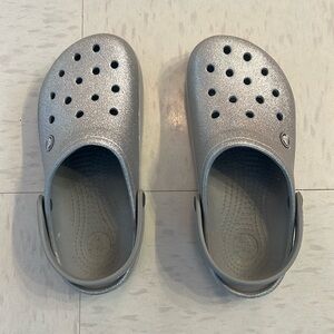 Crocs - size 8 - silver sparkle